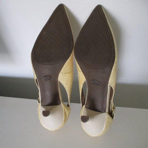 Kitten Heels - Picture 10 of 10